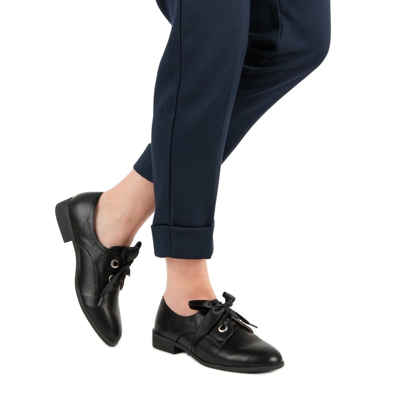 Tina&Co Knutna brogues svart 2