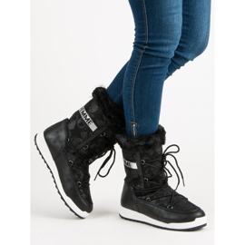 Höga snöskor svart 2