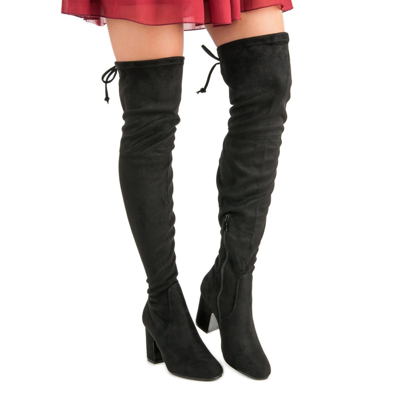 Super Me Svarta lårhöga stövlar på ett inlägg 1