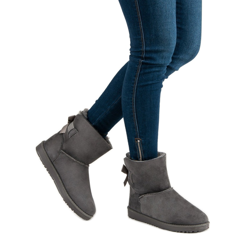 Queentina Grå Mukluki Med En Rosett 2