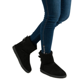 Queentina Svart mukluki med rosett 2