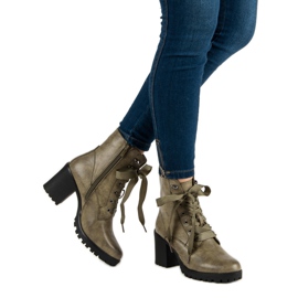 Queentina Varma stövlar på plattformen grön 2