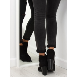 Stövlar på stabil häl svart 8576-2 Svart 2