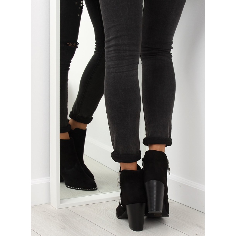 Stövlar på stabil häl svart 8576-2 Svart 2