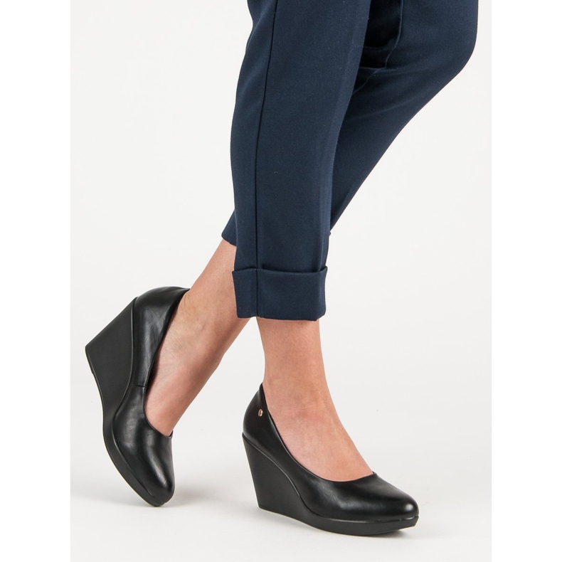 J. Star Svarta kilpumpar 2