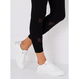 Vita sneakers med en stjärna A6213 VIT / SILVER 1