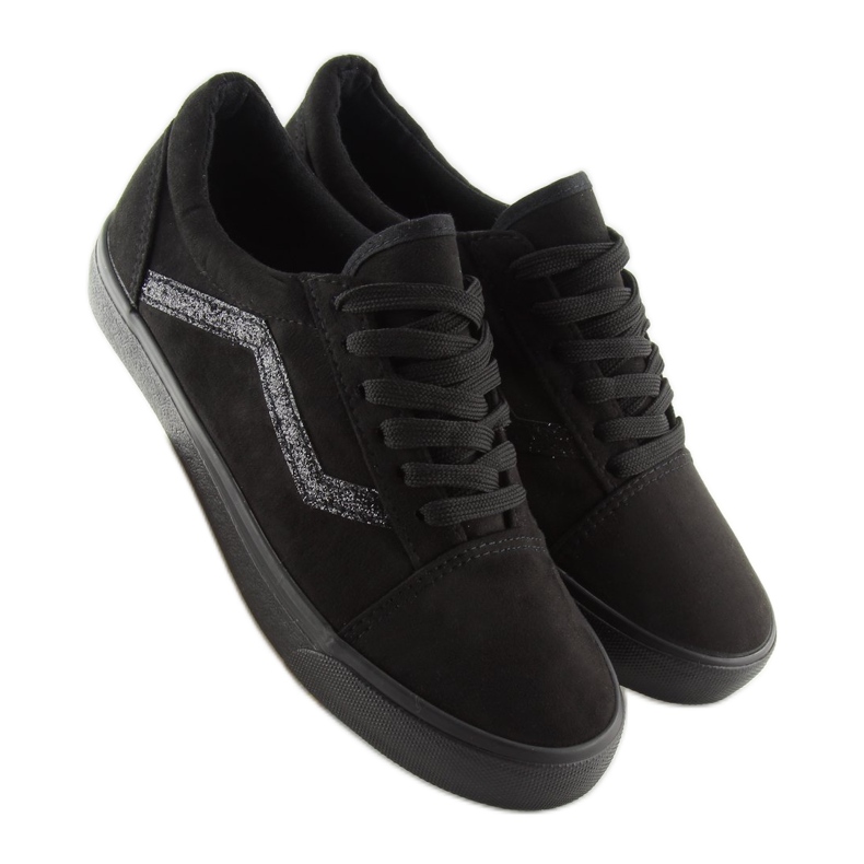 Svarta Vans sneakers B318-10 All Black 2