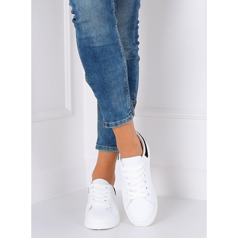 Kvinnors svartvita sneakers BL147P Svart 2