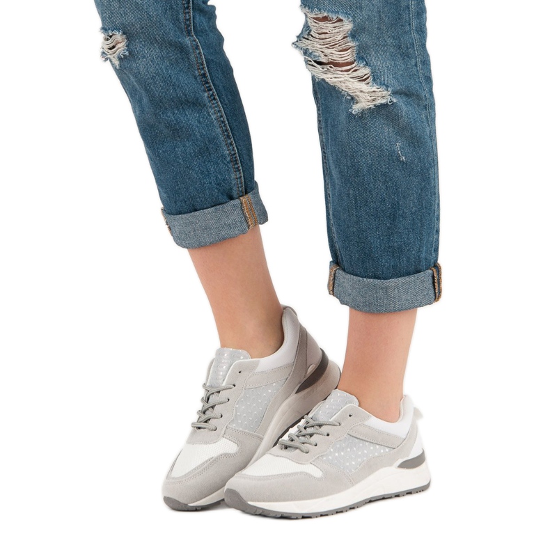 Bekväma sportskor vit grå 1