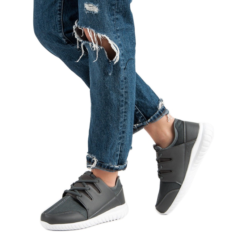 Lätta sportskor grå 2