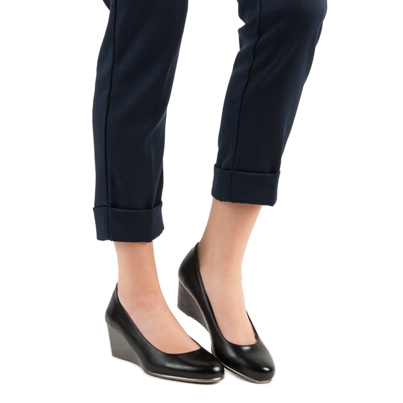 Klassiska pumpar på VINCEZA -kilen svart 1