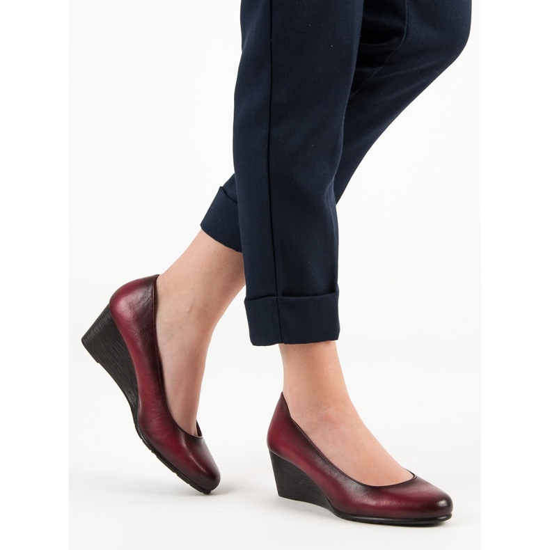 Klassiska pumpar på VINCEZA -kilen röd 2