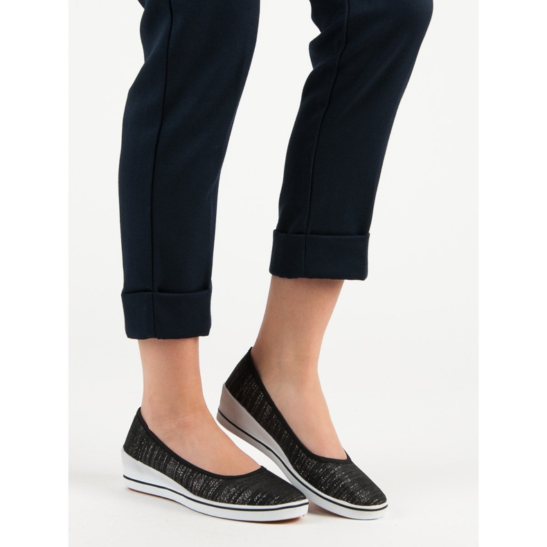 Comer Svart Ballerina På Kil 1