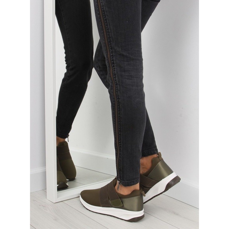 Gröna sportskor NB151P Army Green 1