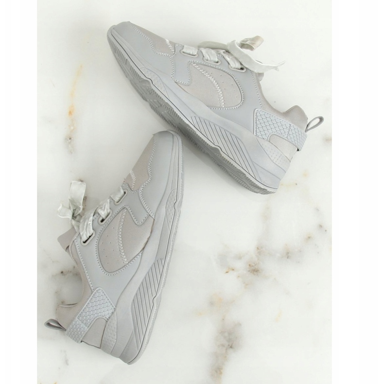 Grå 520-7 Grå sportskor 1