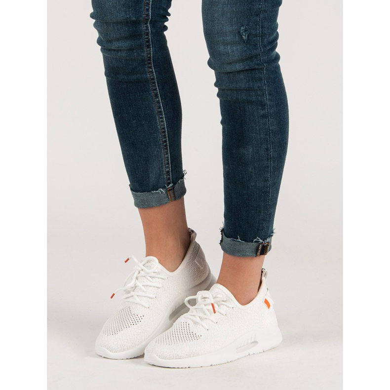 Luftiga sportskor vit 2