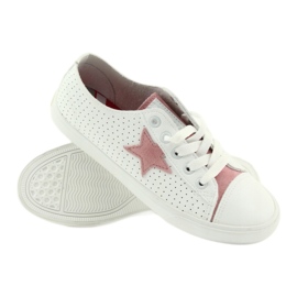 Big Star Kvinnors sneakers dekorerade med en stjärna 274691 vit 1