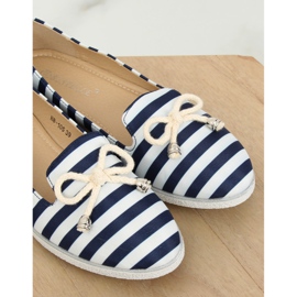 Slip-on i vita och marinblå ränder H8-105 DK.BLUE 1