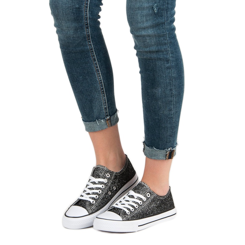 Svarta sneakers med Borkat 2