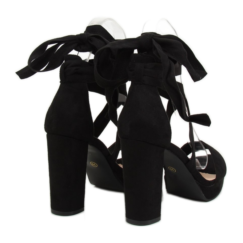 Svarta sandaler på plattformen NC805 Svart 2