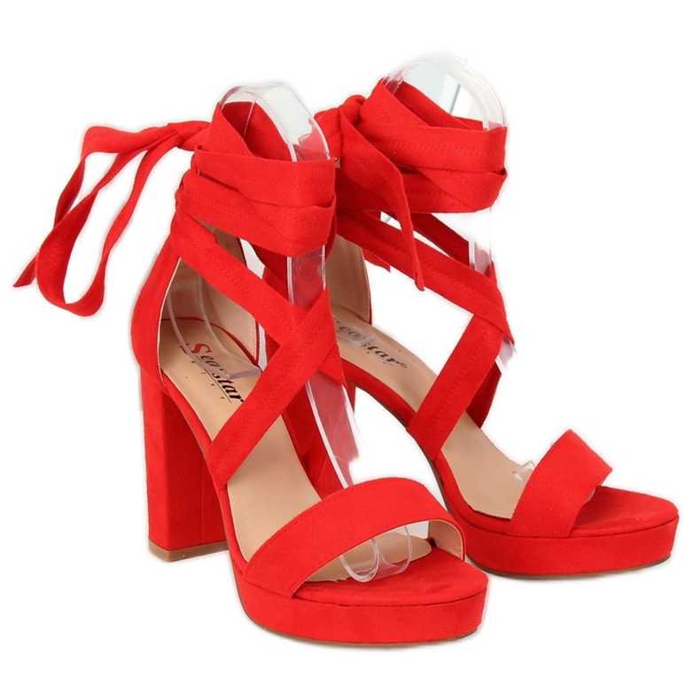 Röda sandaler på plattformen NC805 Röd 2