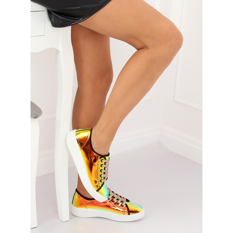 FZ09 Golden bensin sneakers gyllene 1