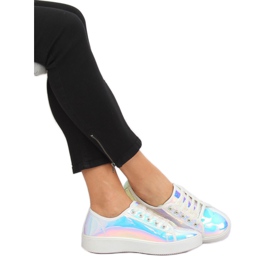 FZ09 Vit bensin sneakers 2