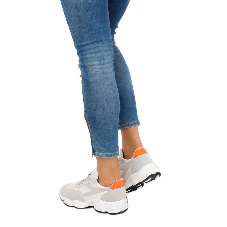 Vita E-102 vita sportskor 1