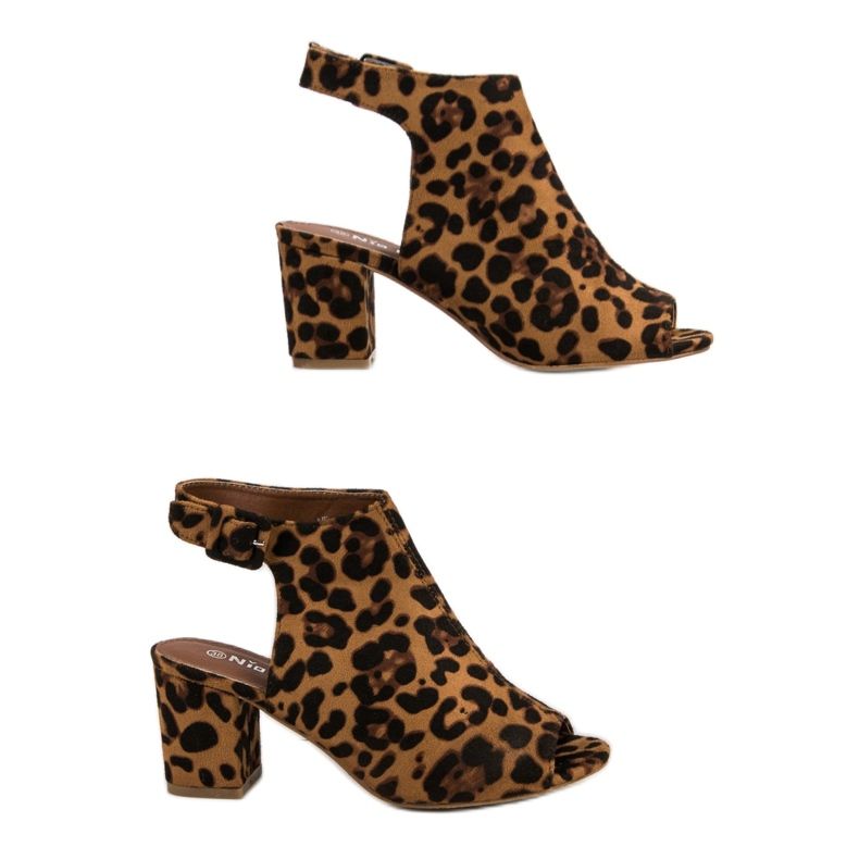 Nio Nio Byggda sandaler på en bar brun 1