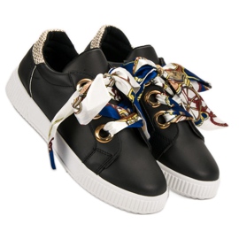 Sportskor bundna med ett band svart 2