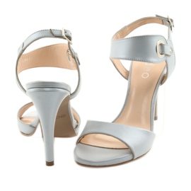 Lädersandaler på en nål Edeo 3208 grå 4