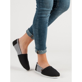 Slip On Light Sneakers vit svart 1