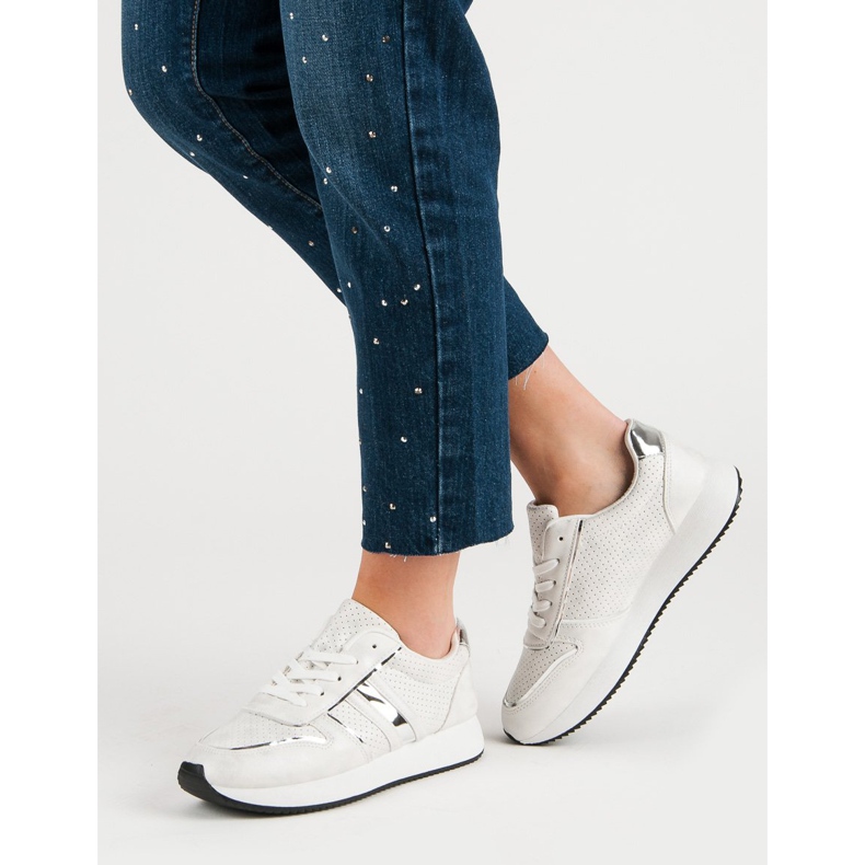 Bekväma vita sneakers 2