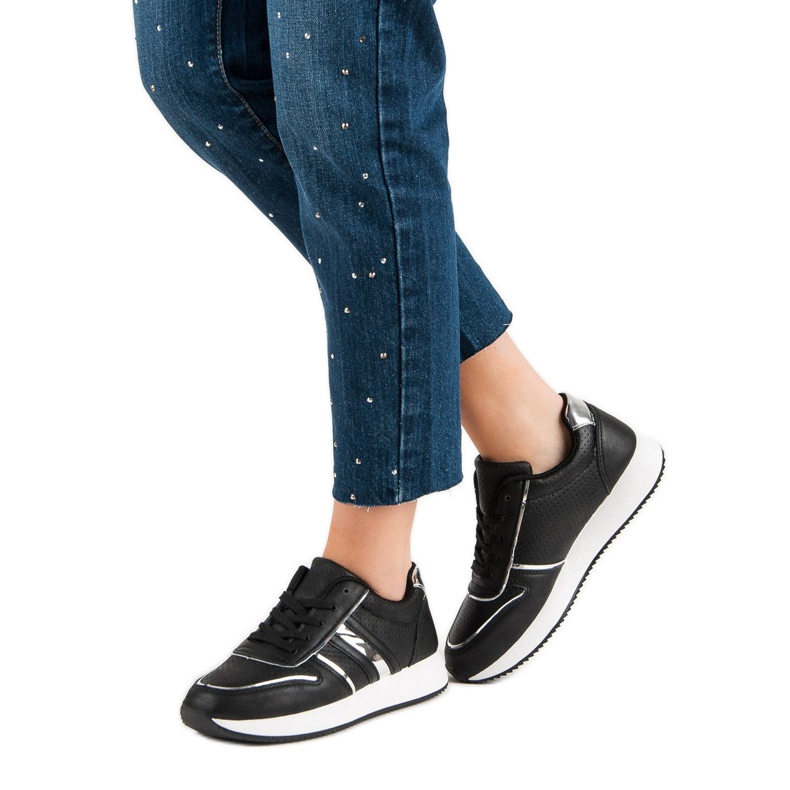 Bekväma svarta sneakers 2