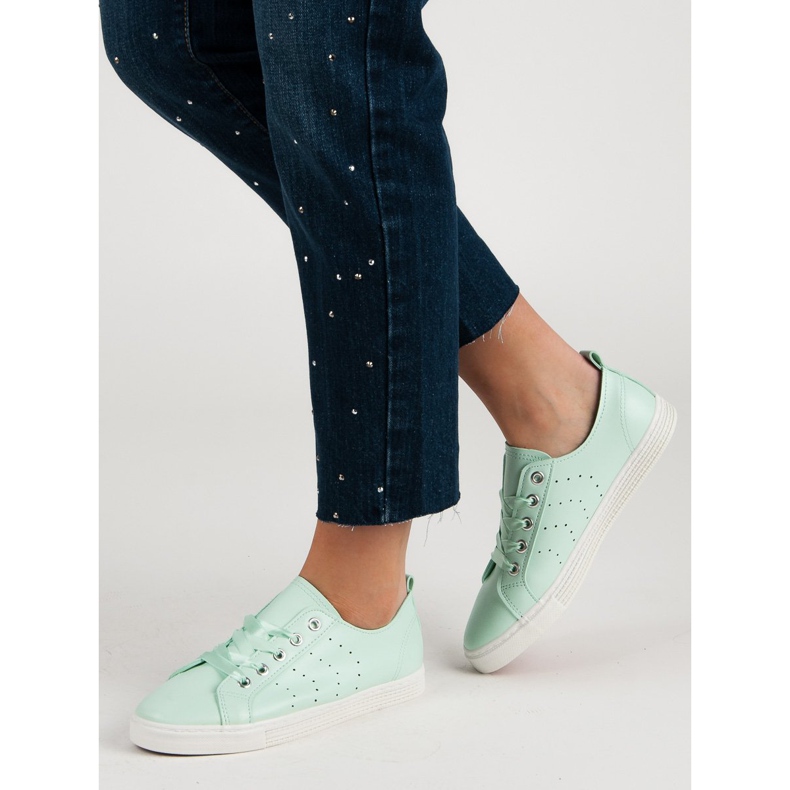 Kylie Mint sneakers bundna med ett band grön 1