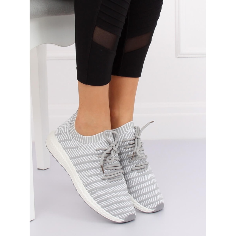 Grå HY2812 Ljusgrå sportskor 1