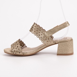 Kylie Guldhögklackade sandaler gyllene 2