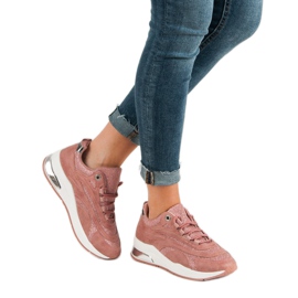 Trendiga rosa sneakers 2