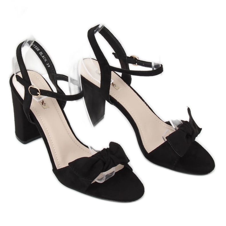 Svarta sandaler på stolpen GH1508 Svart 1