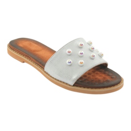 M.Daszyński Kvinnors flip -flops 1837 dekorerade med grå pärlor 1