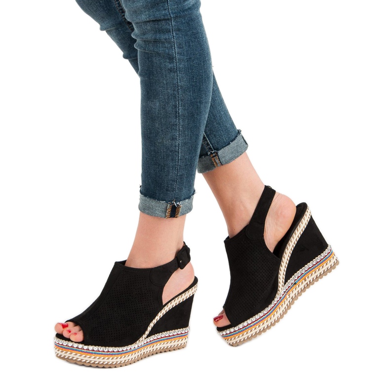 Nio Nio Inbyggda kilsandaler svart 1