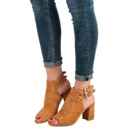 Erynn Eleganta byggda sandaler brun 1