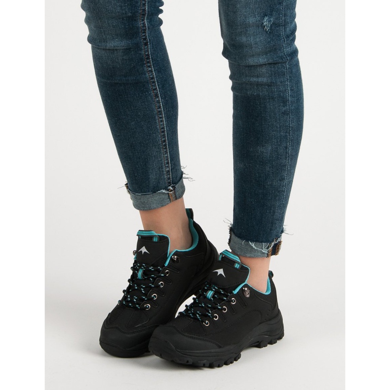 Svarta vandringsskor 2