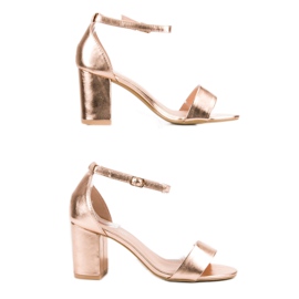 Laura Mode Trendiga sandaler i roséguld rosa 1