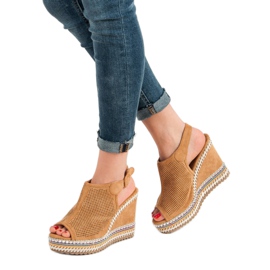 Nio Nio Inbyggda kilsandaler brun 2