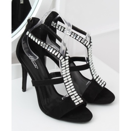 Svarta sandaler på en högklackad B-60 Svart 1