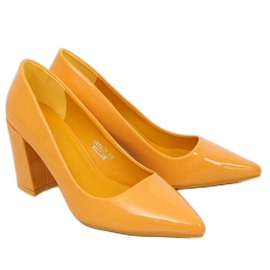 Pumpar på den gula stolpen LE061P Gul 1