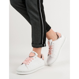 Snörade sportskor vit 2