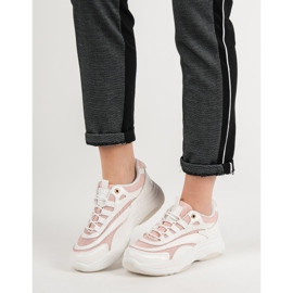Vita och rosa sneakers 1