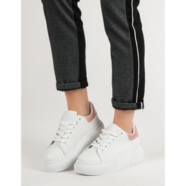 Renda Vita skor på plattformen 2